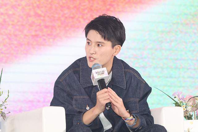 亚洲欧美四级在线播放